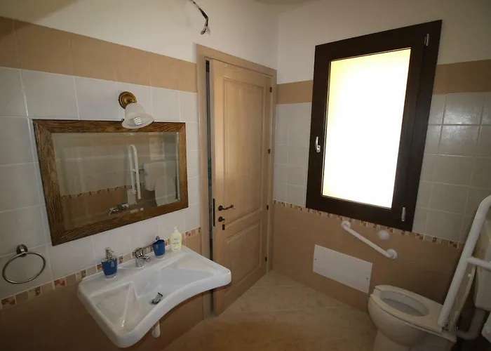 Naracauli Oda ve Kahvaltı Magazzini (Sardinia)