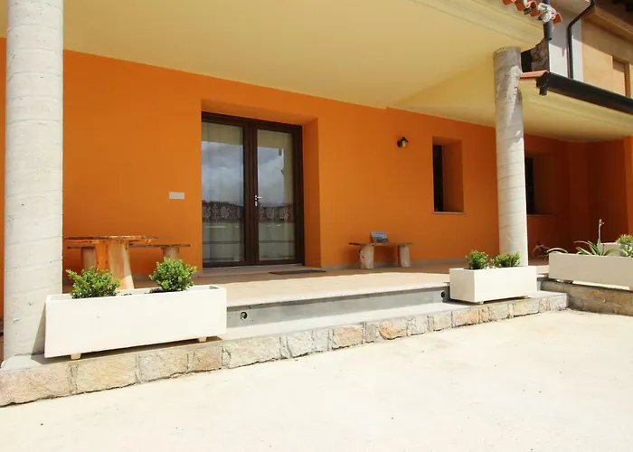 Oda ve Kahvaltı Naracauli 3*